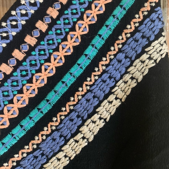 Black THML tank top with a multi colored stitching detail - Picture 2 of 4